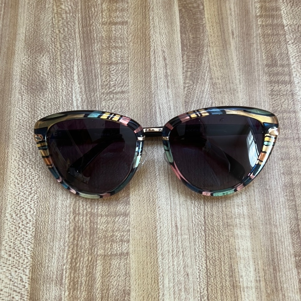 Prive Reaux The Monet polarized sunglasses. Multi color - Gold, green black.